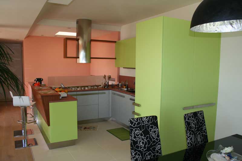Cucina laccata verde 3